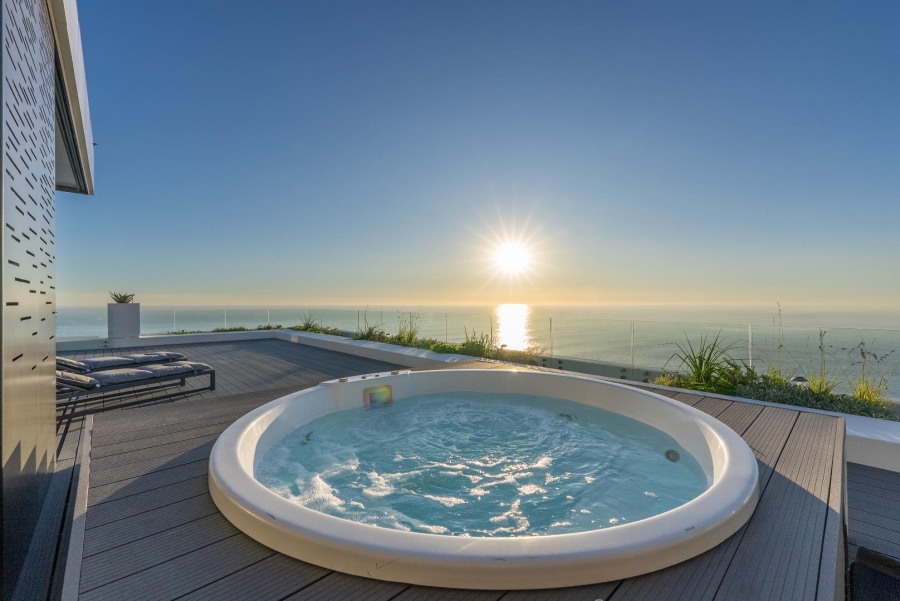 To Let 1 Bedroom Property for Rent in Bantry Bay Western Cape